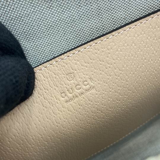 625549 26X21X6cm MP 2色 18