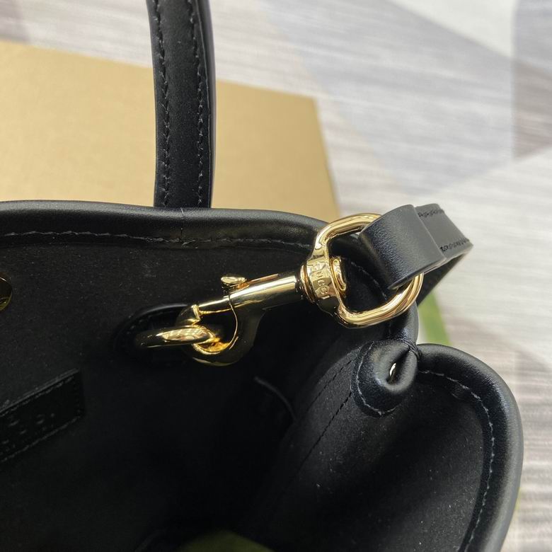 790133 15X20X5cm MP 7