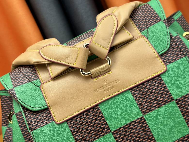 M41379 38X44X12.5cm YG 5