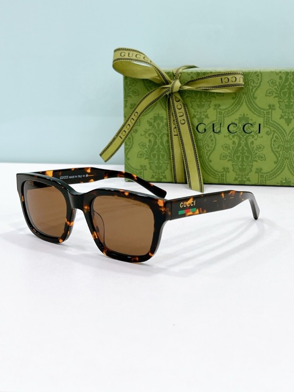 Gucci Glasses 08smh106