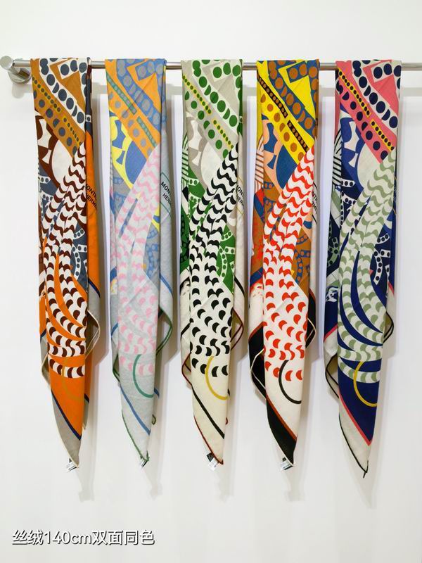 Hermes Scarf 140X140cm 70%羊绒 30%真丝 E090129