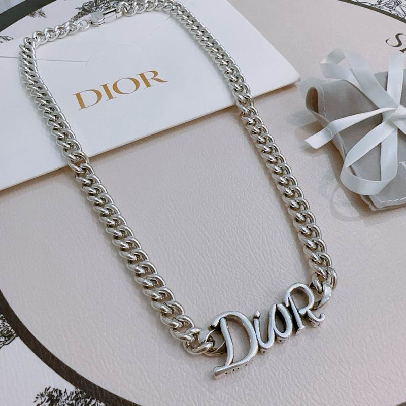 Dior Necklace 10yxx75