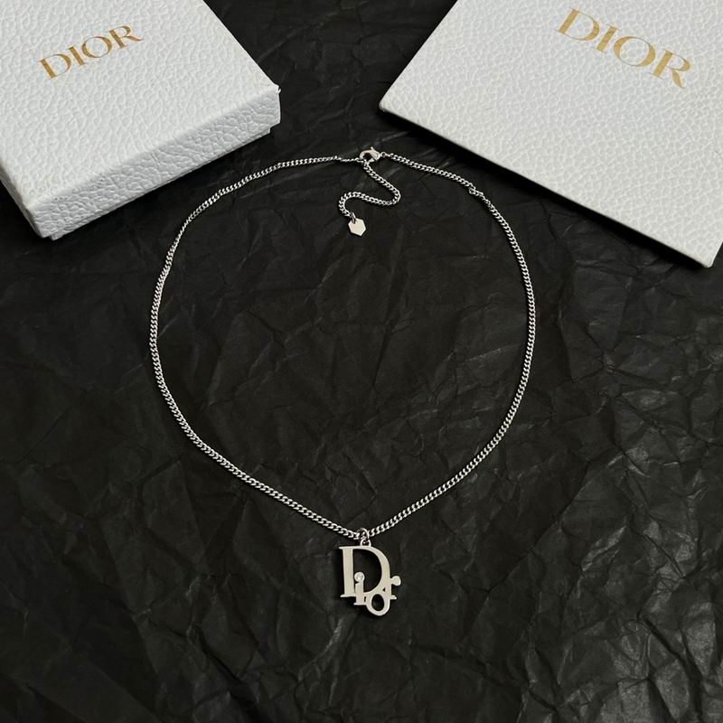 Dior Necklace 10yxx111