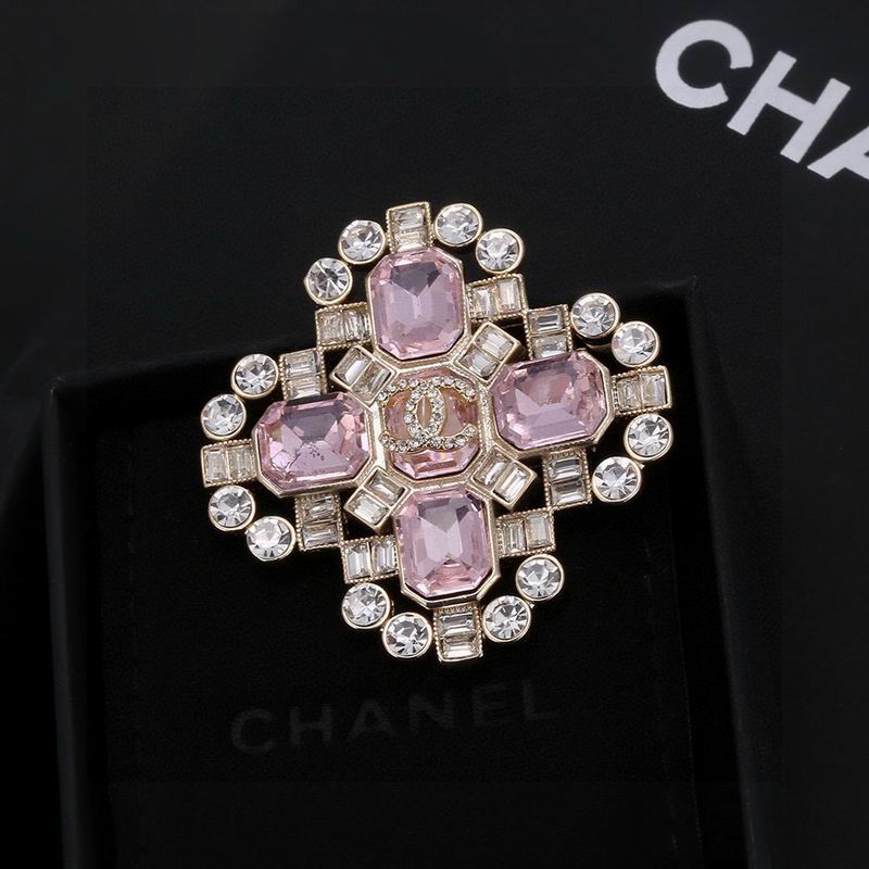 Chanel Brooch 11yxx131