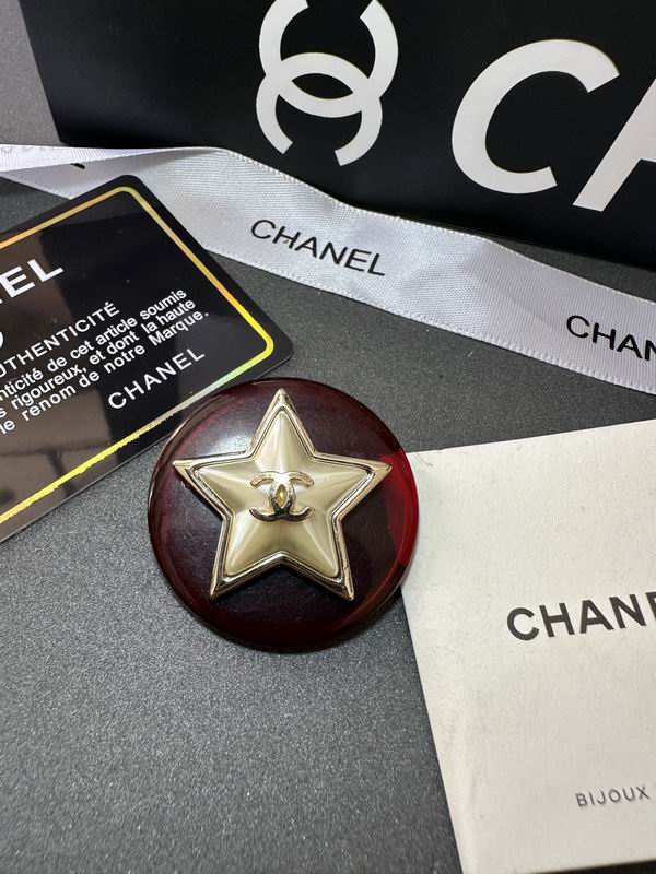 Chanel Brooch 11yxx183