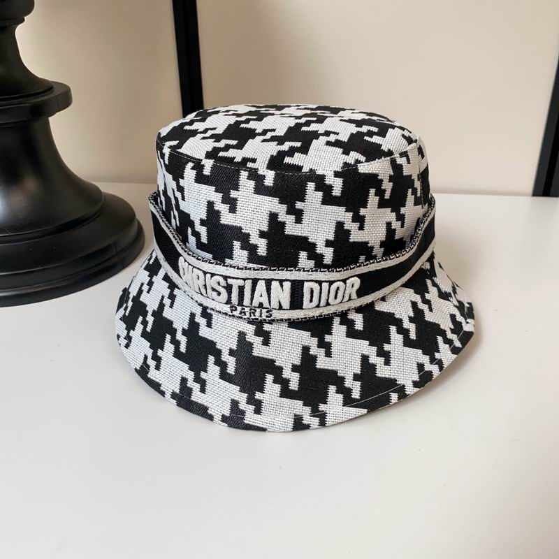 26 Dior Hat
