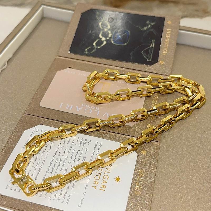 Bvlgari necklace 01yxx185