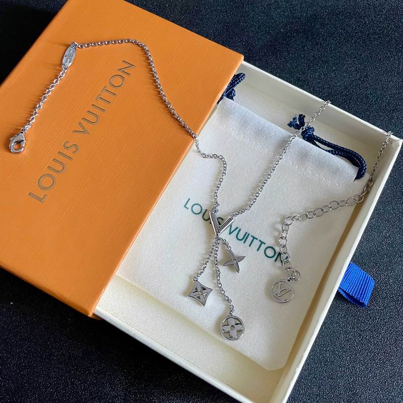 LV Necklace 01yxx286