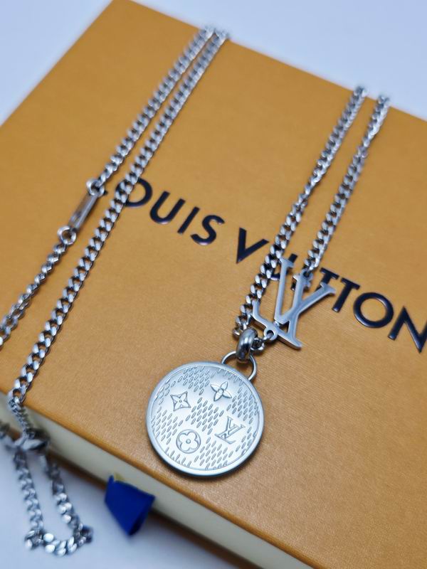 LV Necklace 03yxs157