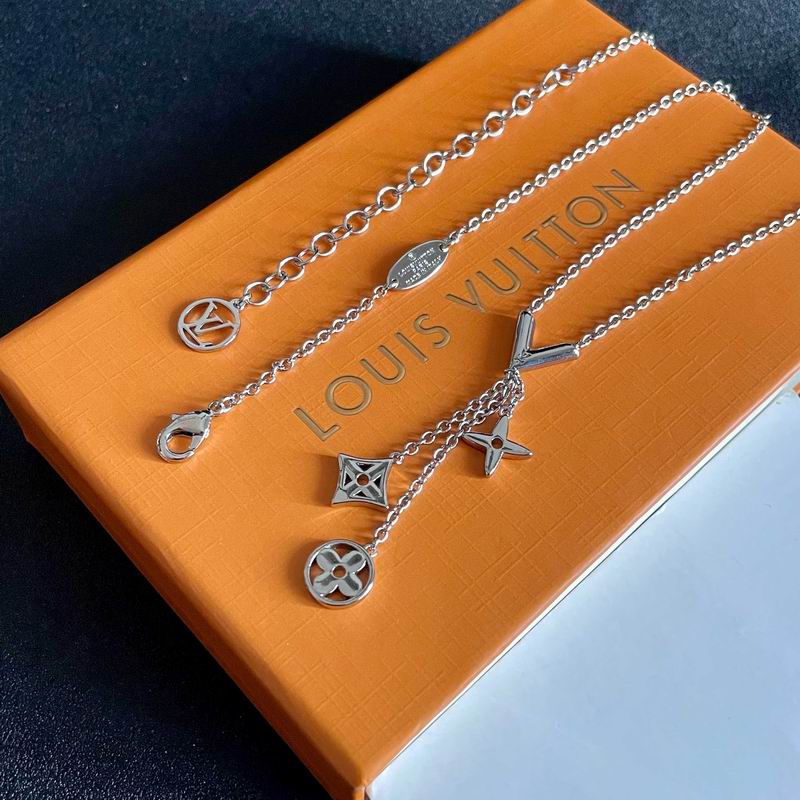 LV Necklace 03yxs158