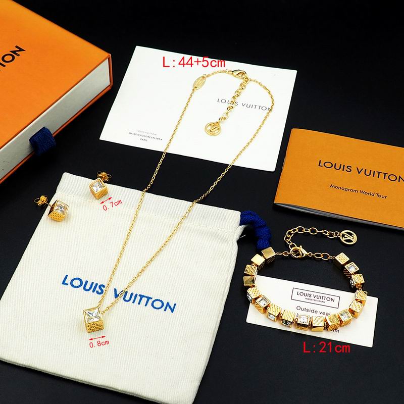 LV Suits 04yxs33