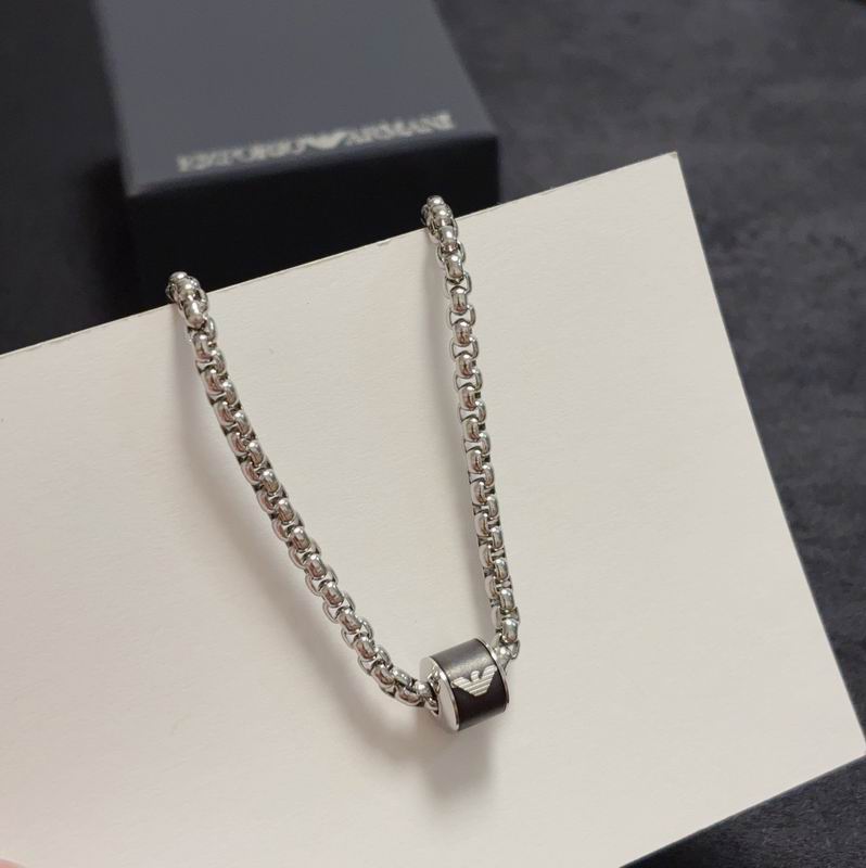 Armani necklace 06yxh01