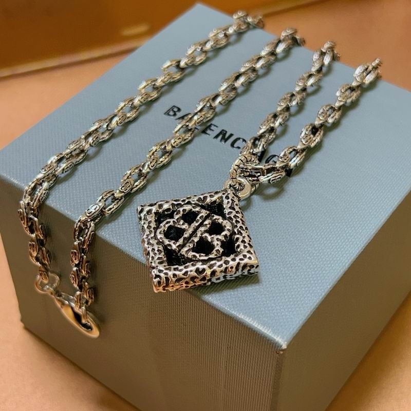 Balenciaga Necklace 09yxx30