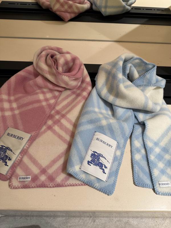 Burberry Scarf 30X180cm E120562