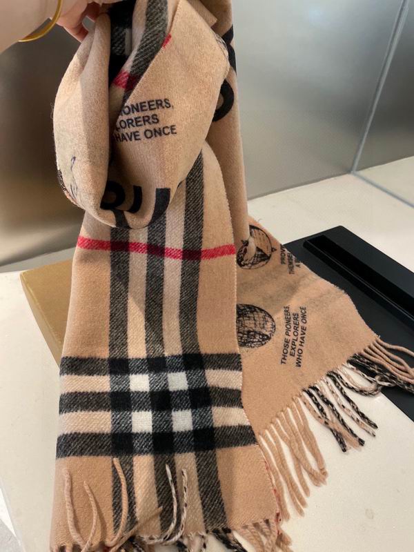 Burberry Scarf 32X192cm 100%山羊绒 E112818