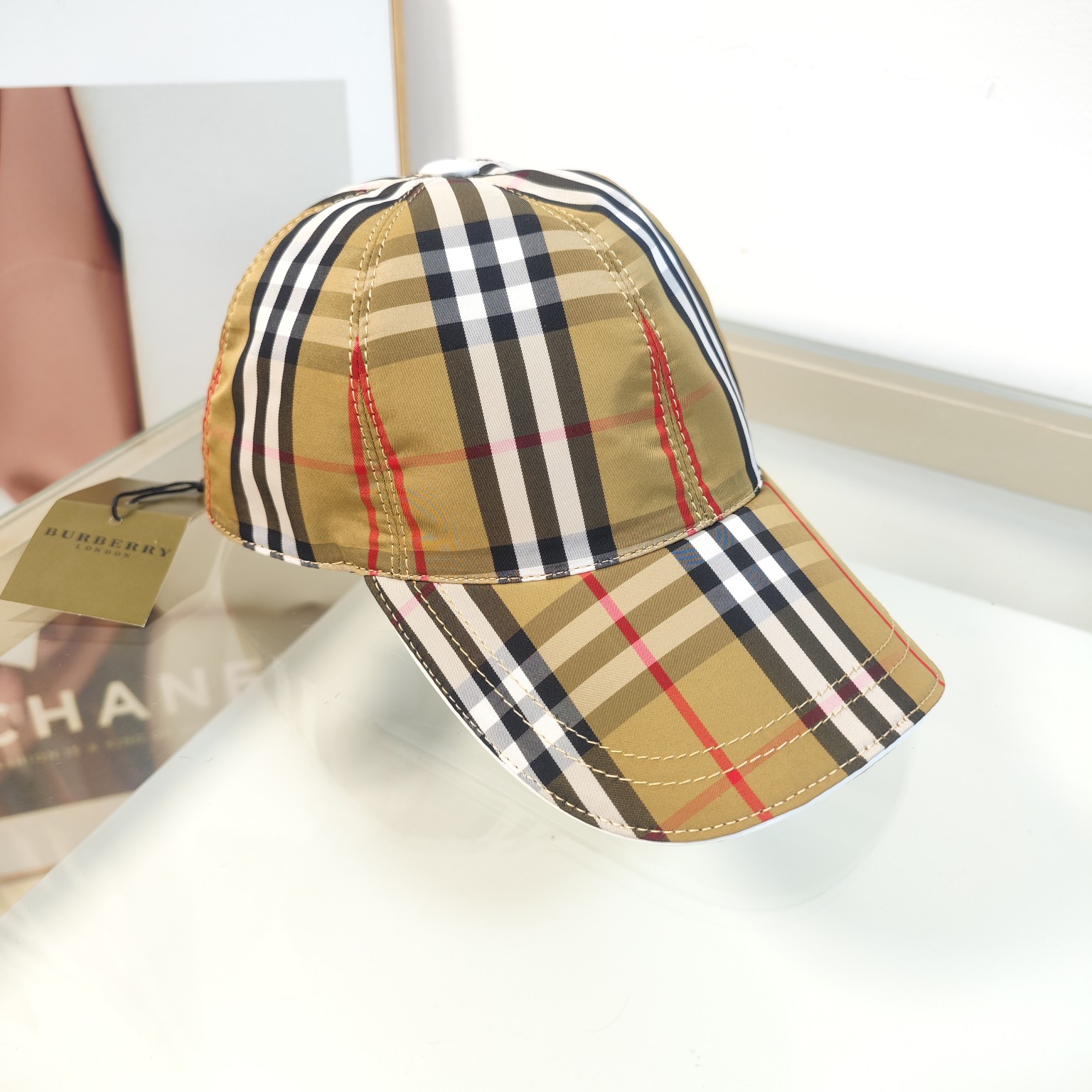 Burberry cap dx63