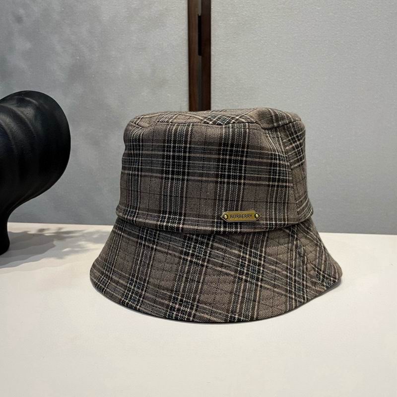 Burberry hat 090902