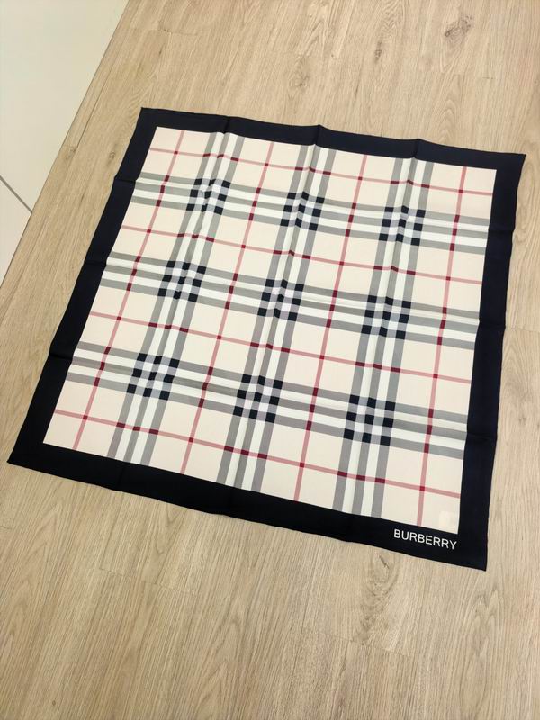Burberry silk scarf E030701
