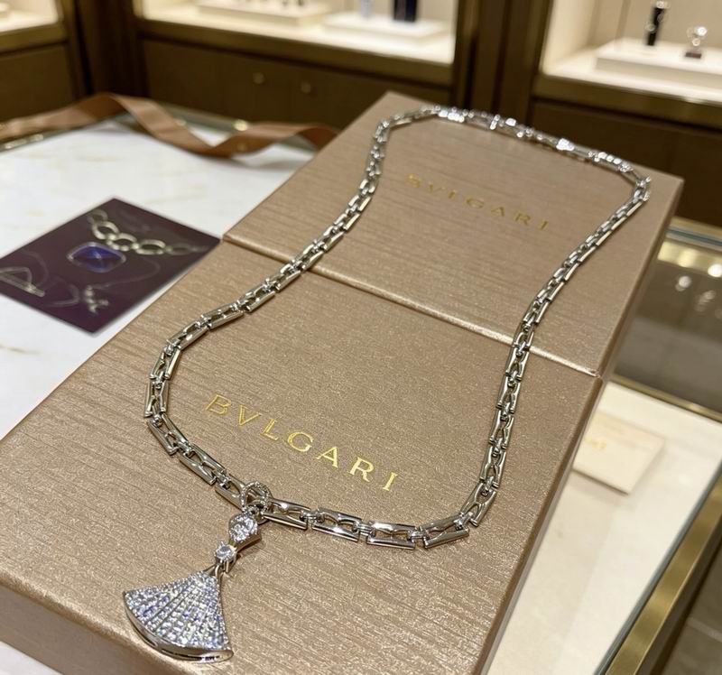 Bvlgari Necklace 04yxs35