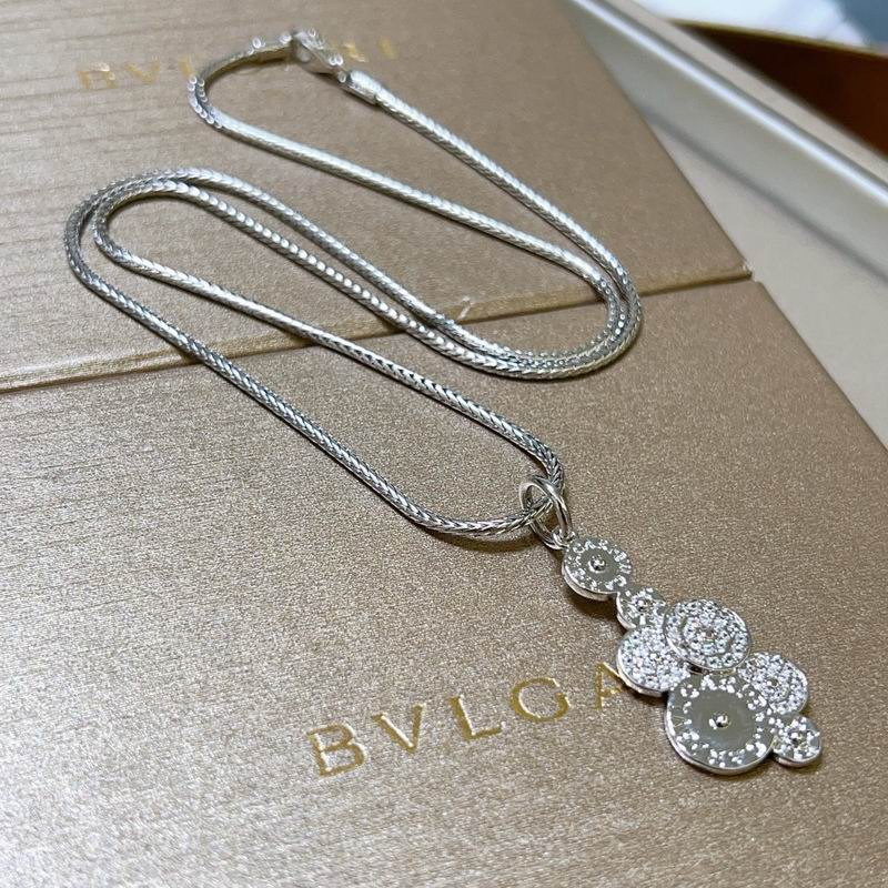 Bvlgari necklace 11yxx41