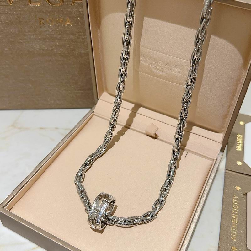 Bvlgari necklace 11yxx51