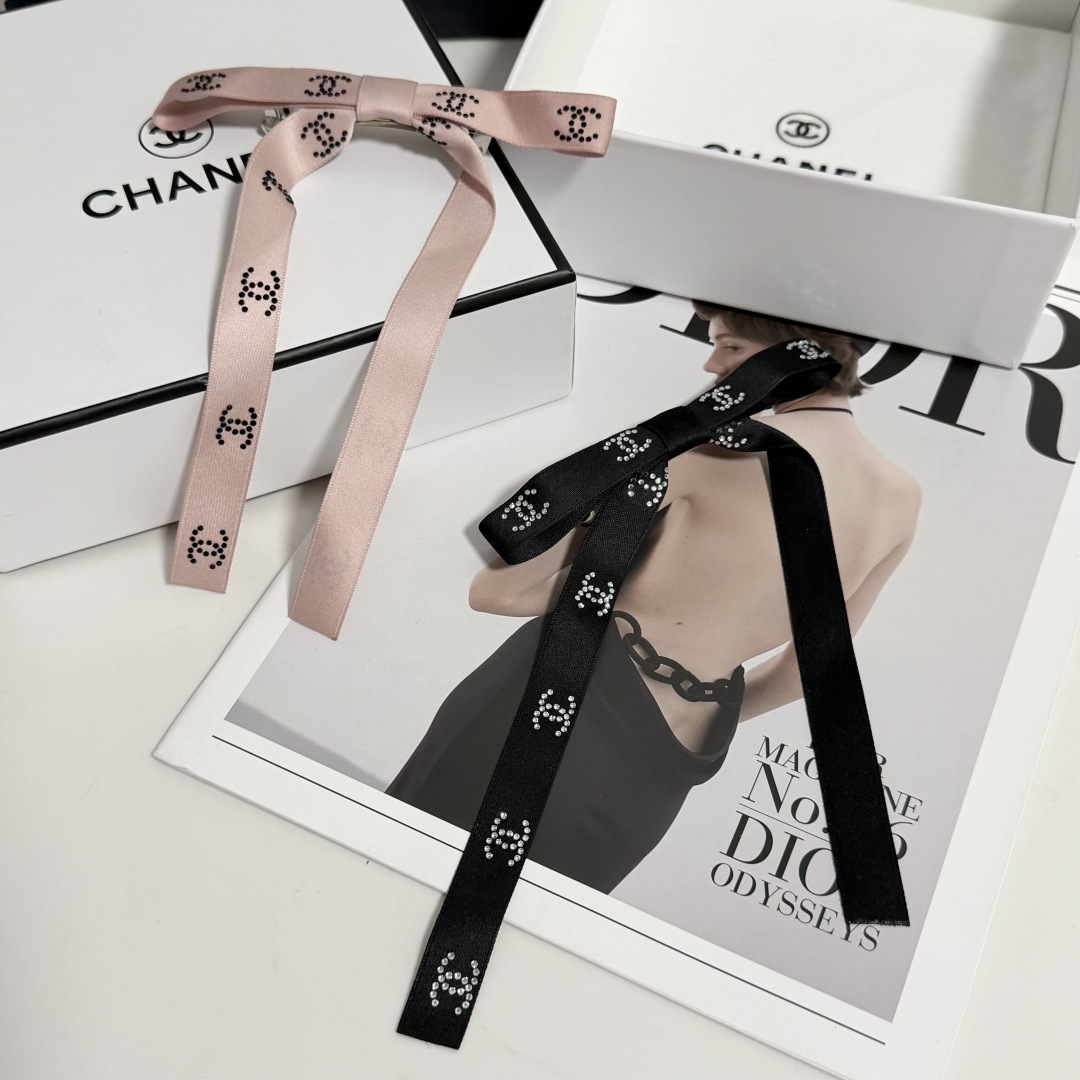 CHanel Hairpin hh18