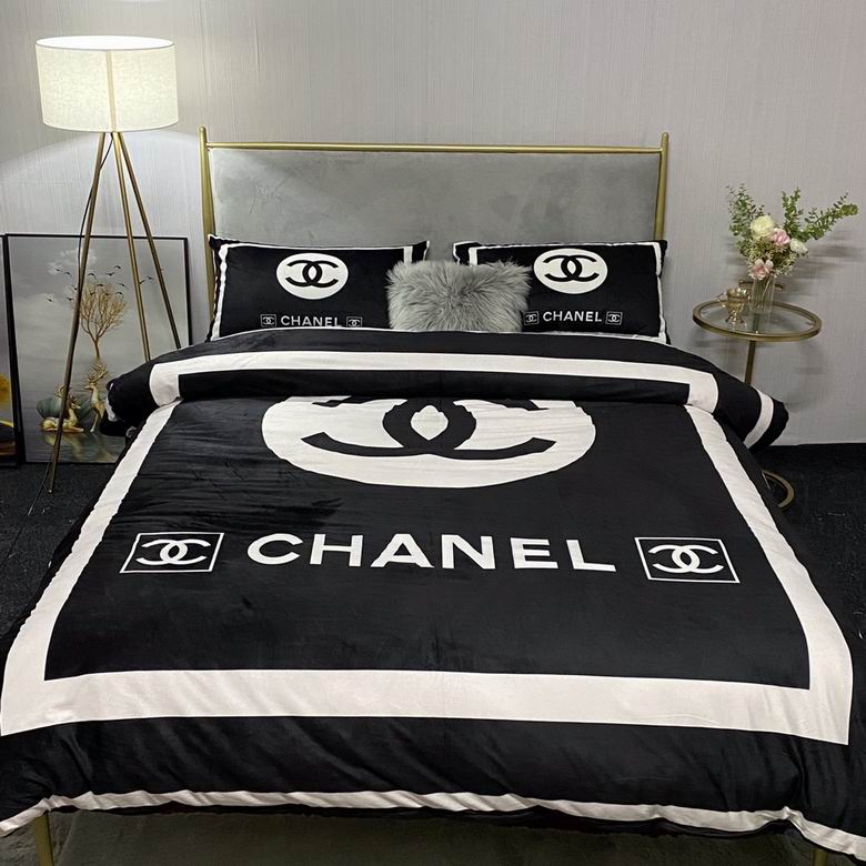 Chanel 2.0x2.3m 42