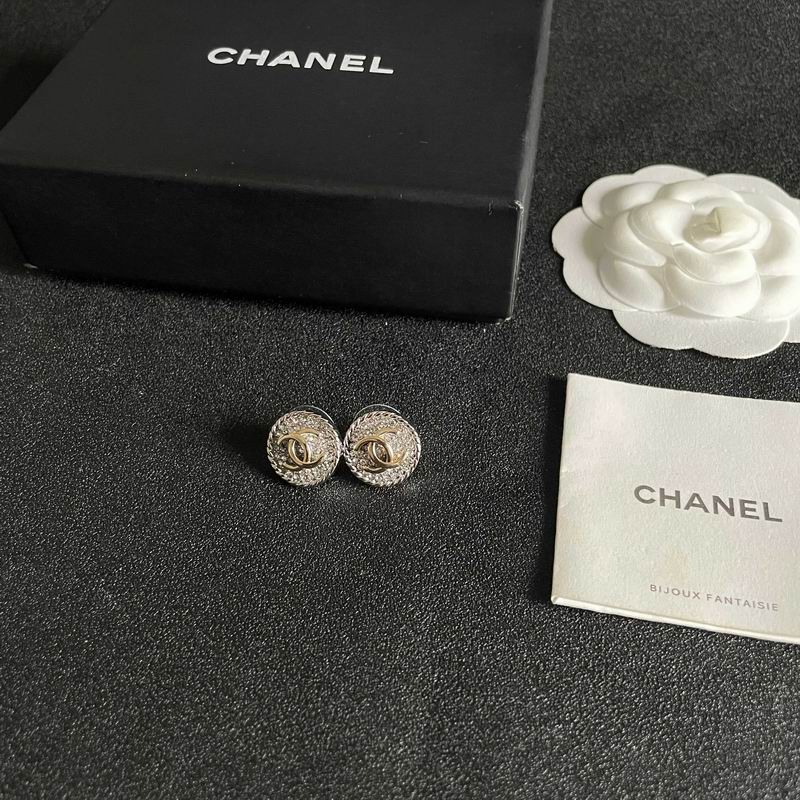 Chanel Earring 03yxs379