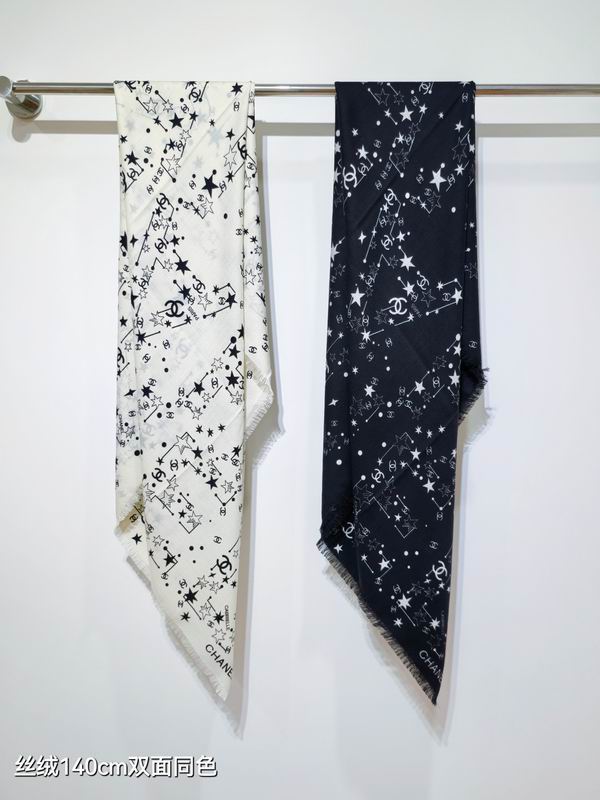 Chanel 140X140cm 70%羊绒30%真丝 E081939