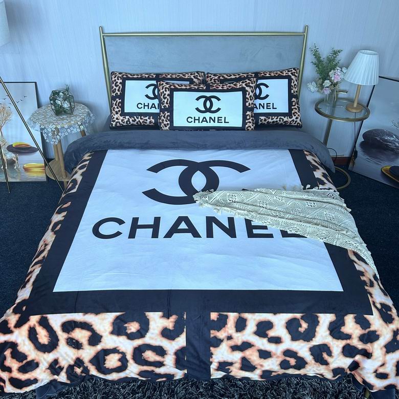 Chanel 2.0x2.3m 38