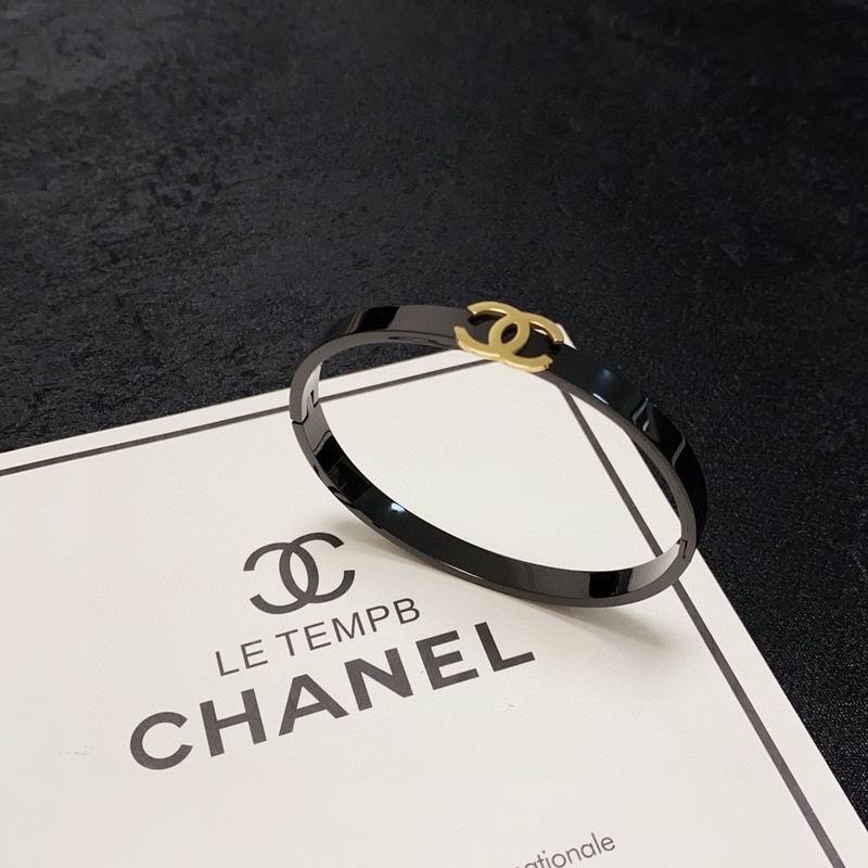 Chanel Bracelet 03yxs24
