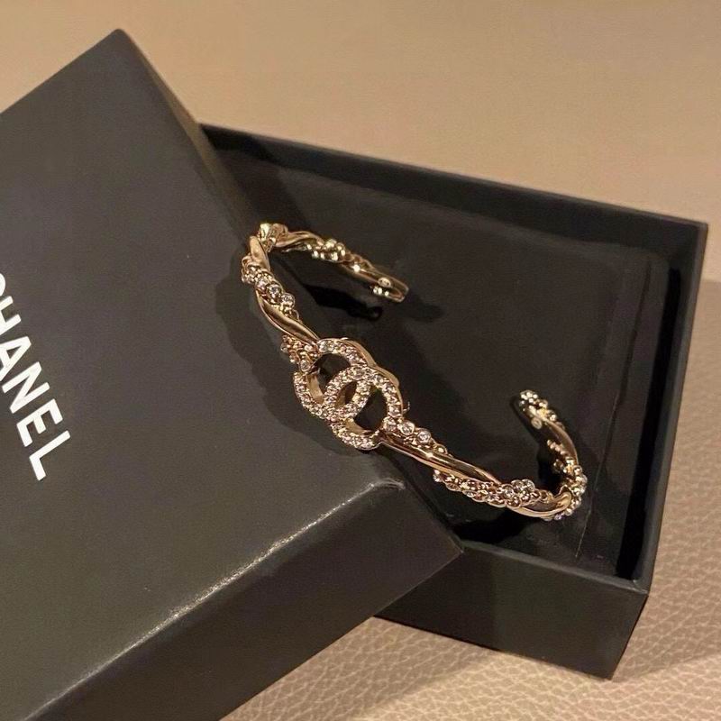 Chanel Bracelet 03yxs33