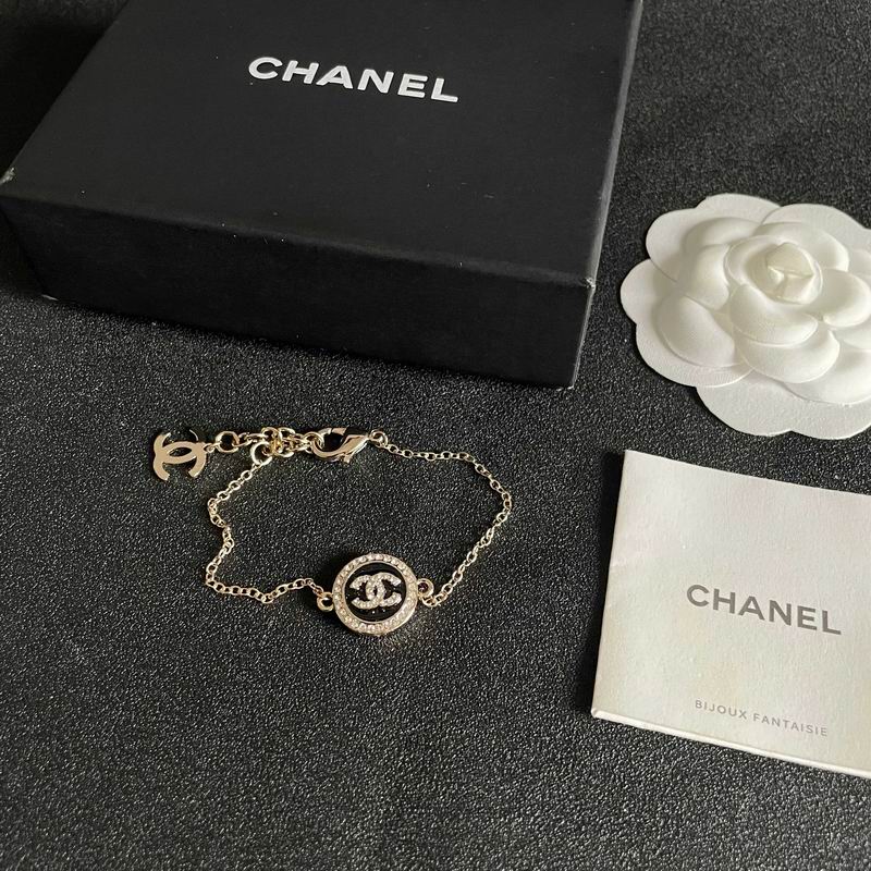 Chanel Bracelet 03yxs55