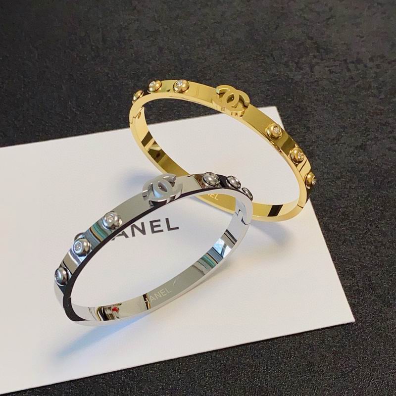 Chanel Bracelet 03yxs57
