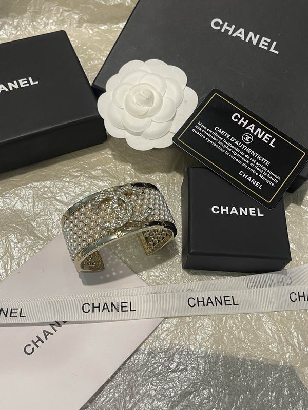 Chanel Bracelet 04yxs101