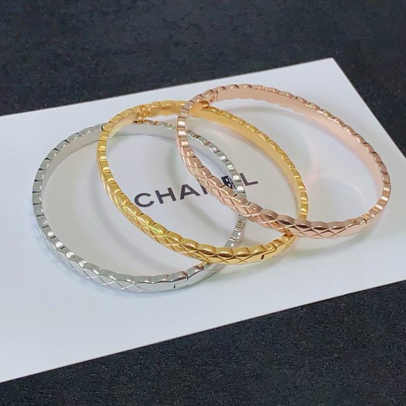 Chanel Bracelet 04yxs102