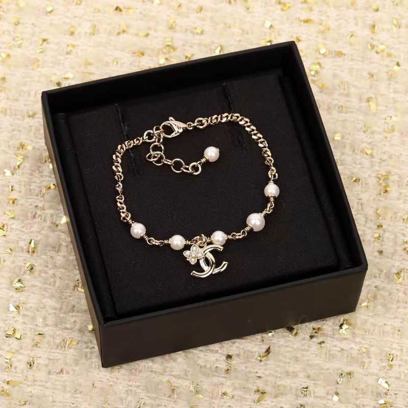 Chanel Bracelet 04yxs114