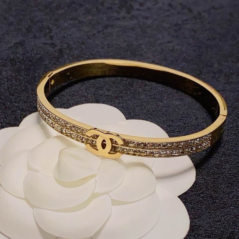 Chanel Bracelet 04yxs115