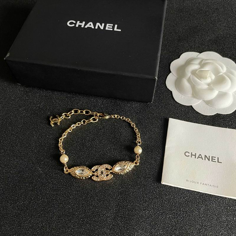 Chanel Bracelet 04yxs59