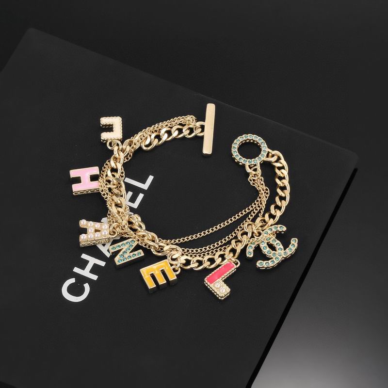 Chanel Bracelet 04yxs70