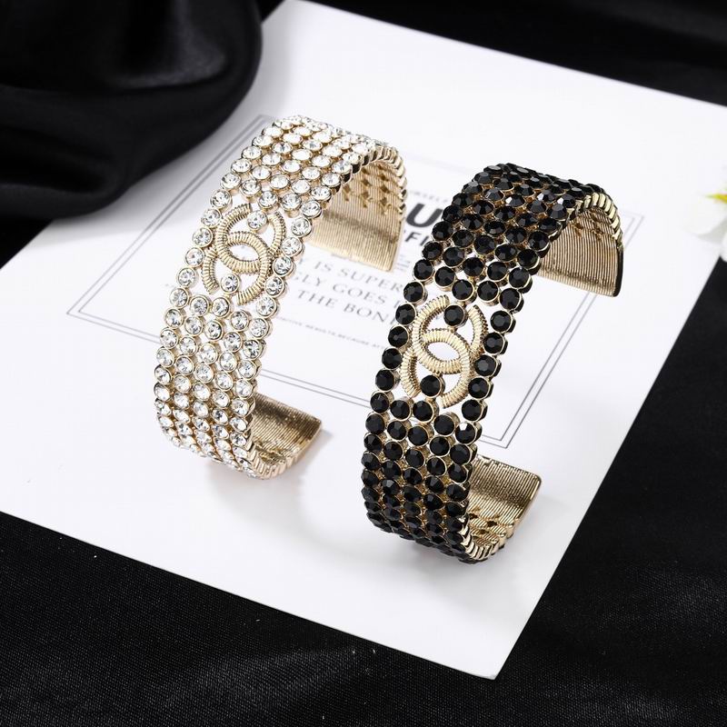 Chanel Bracelet 04yxs72
