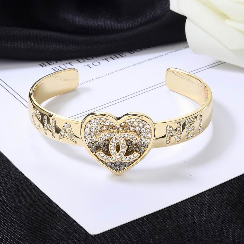 Chanel Bracelet 04yxs85