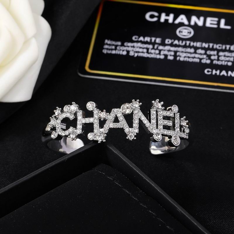 Chanel Bracelet 04yxs87