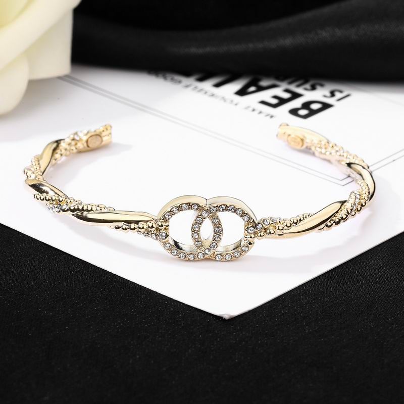 Chanel Bracelet 04yxs90