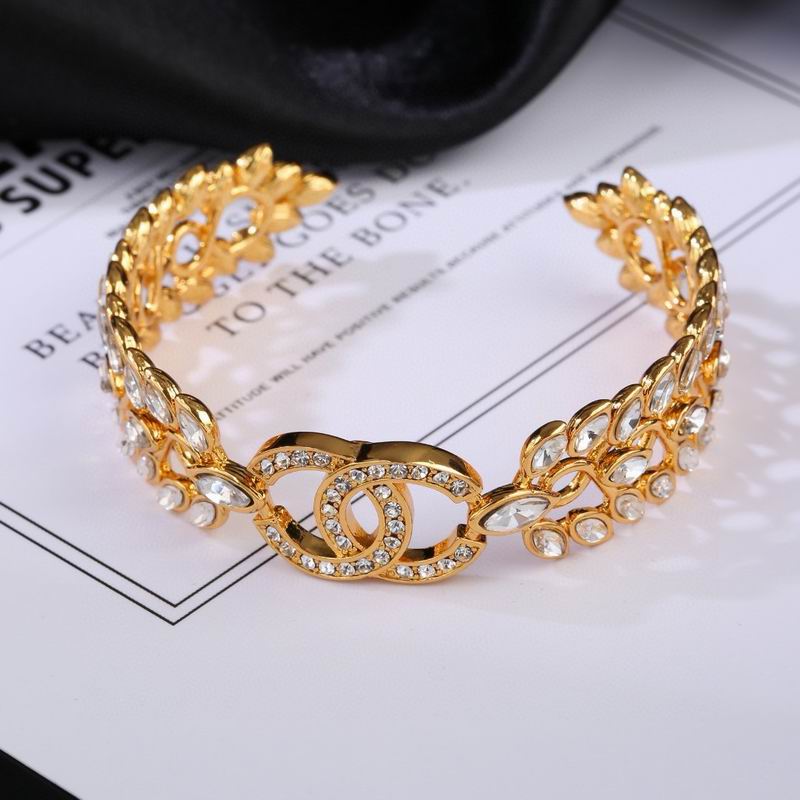Chanel Bracelet 04yxs94