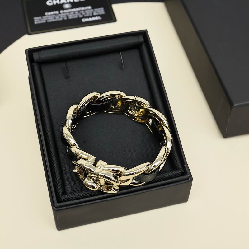 Chanel Bracelet 10yxx06