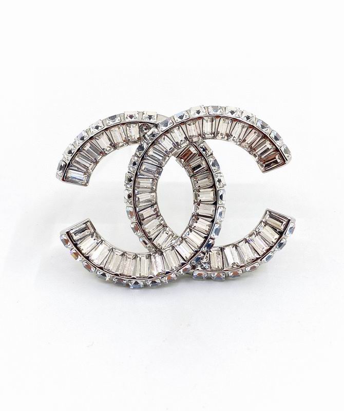 Chanel Brooch 02yxs35