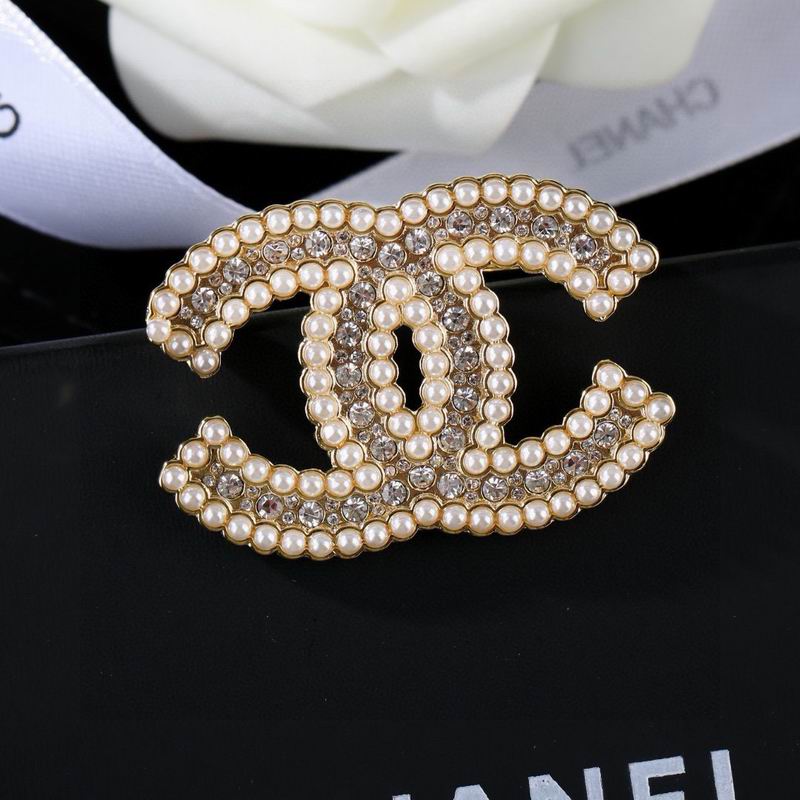 Chanel Brooch 02yxs71