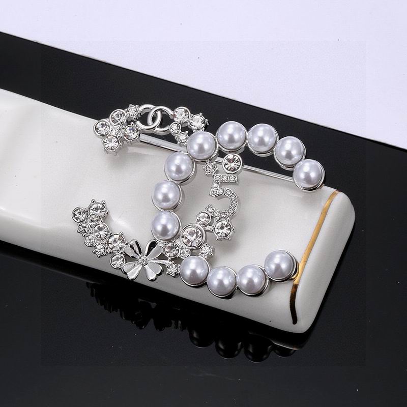 Chanel Brooch 03lyh148