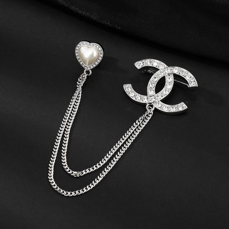 Chanel Brooch 03yxs123